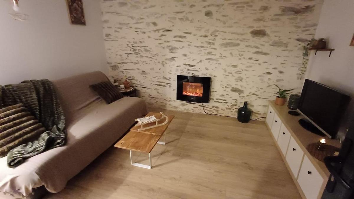 La Maisonette Mellona Chanzeaux ภายนอก รูปภาพ